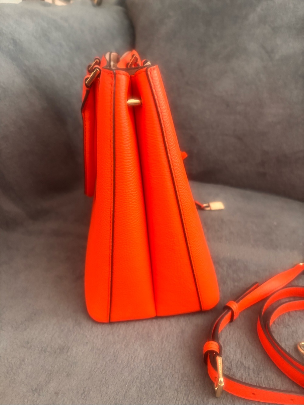Gorgeous Michael Kors Bright Orange Leather Satchel with Detachable Strap - Picture 5 of 9